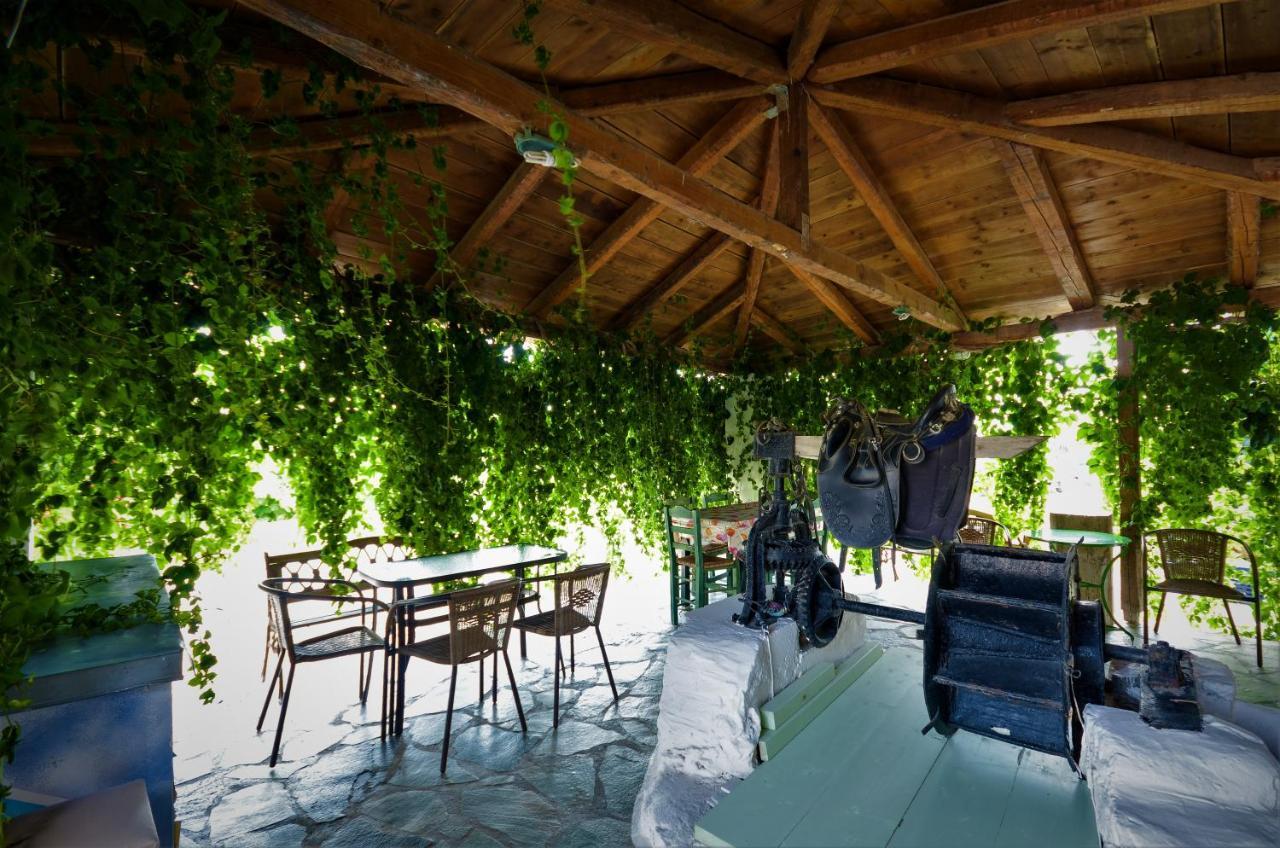 Studios Vrettos Beachfront Hotel Pláka Zewnętrze zdjęcie