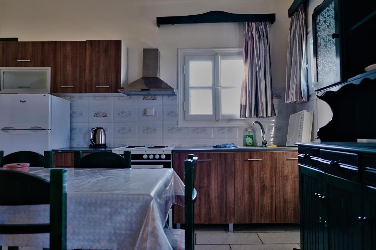 Studios Vrettos Beachfront Hotel Pláka Zewnętrze zdjęcie