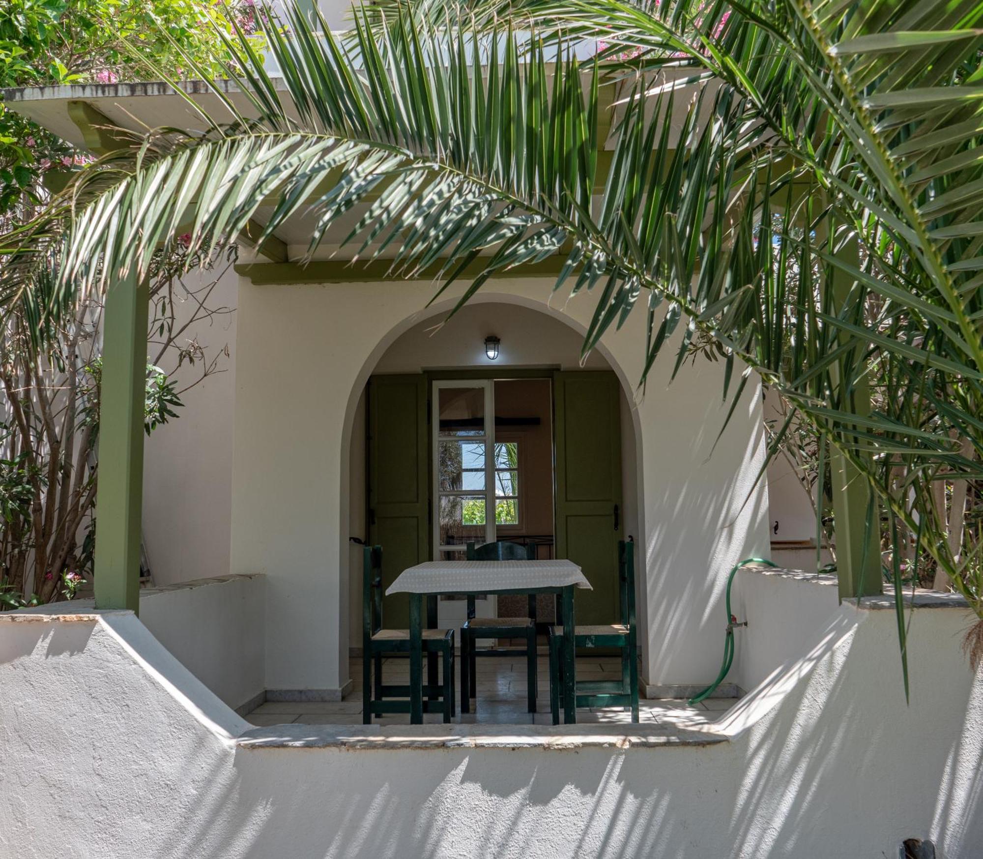 Studios Vrettos Beachfront Hotel Pláka Zewnętrze zdjęcie