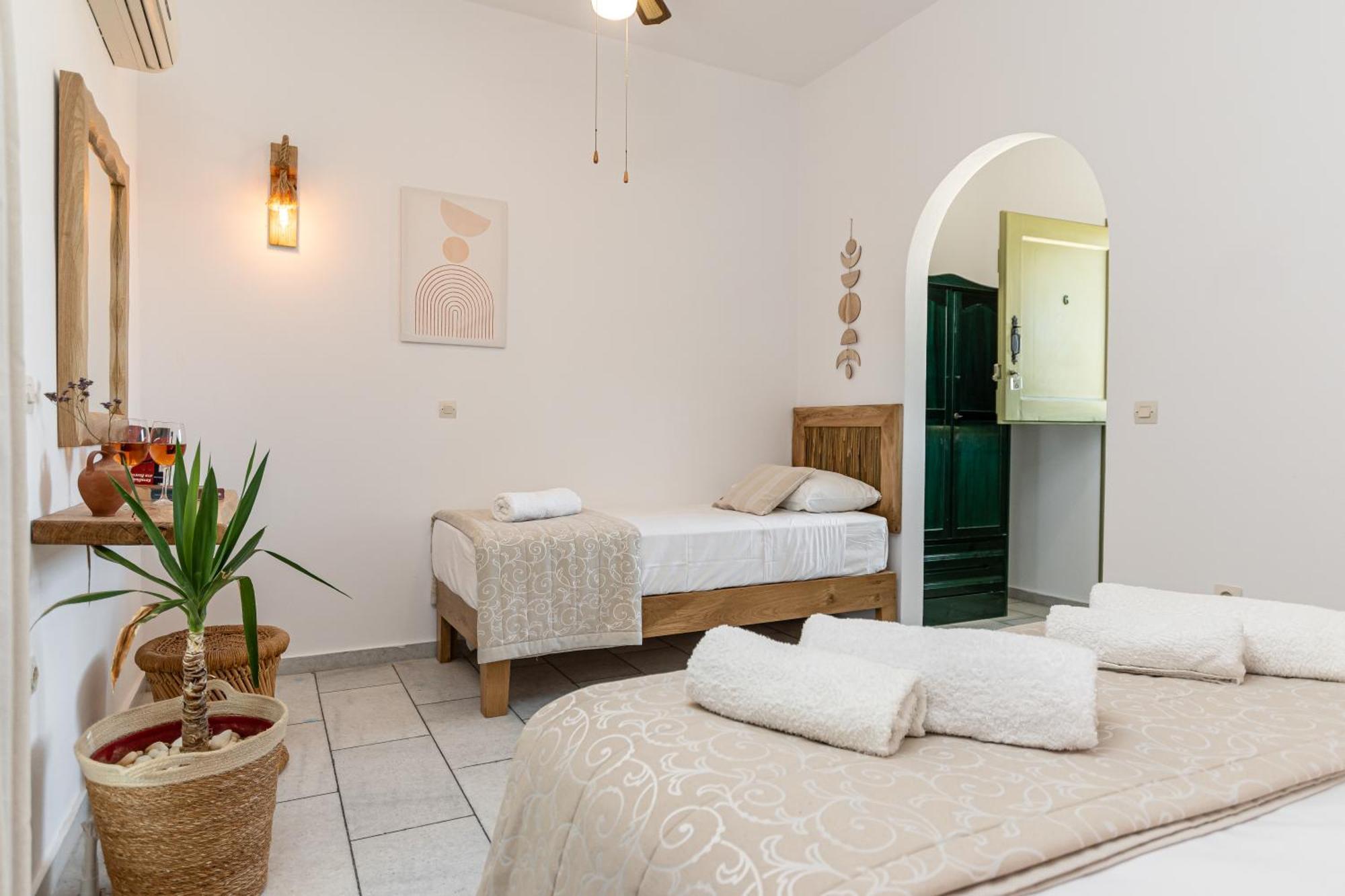 Studios Vrettos Beachfront Hotel Pláka Zewnętrze zdjęcie