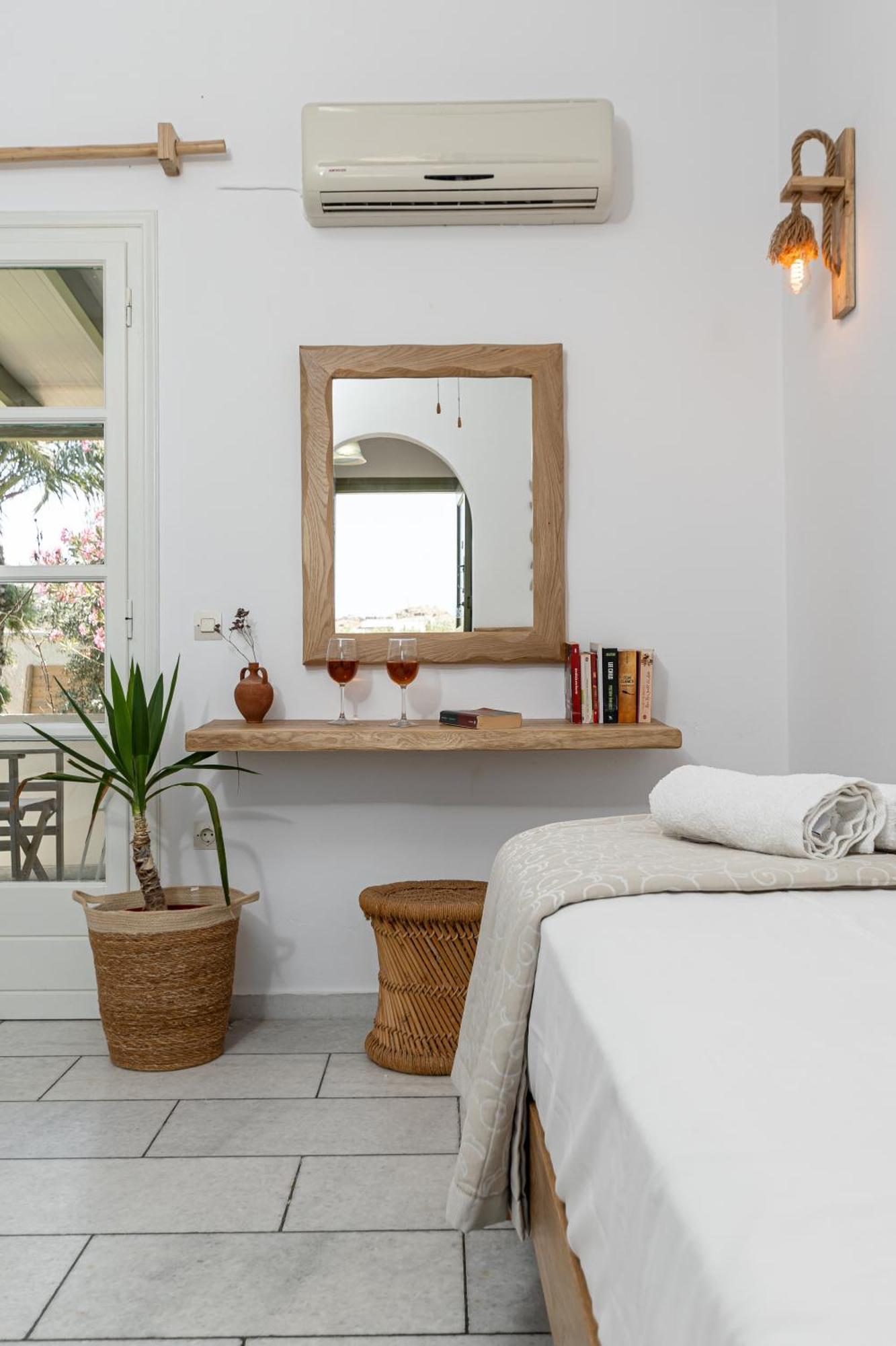 Studios Vrettos Beachfront Hotel Pláka Zewnętrze zdjęcie