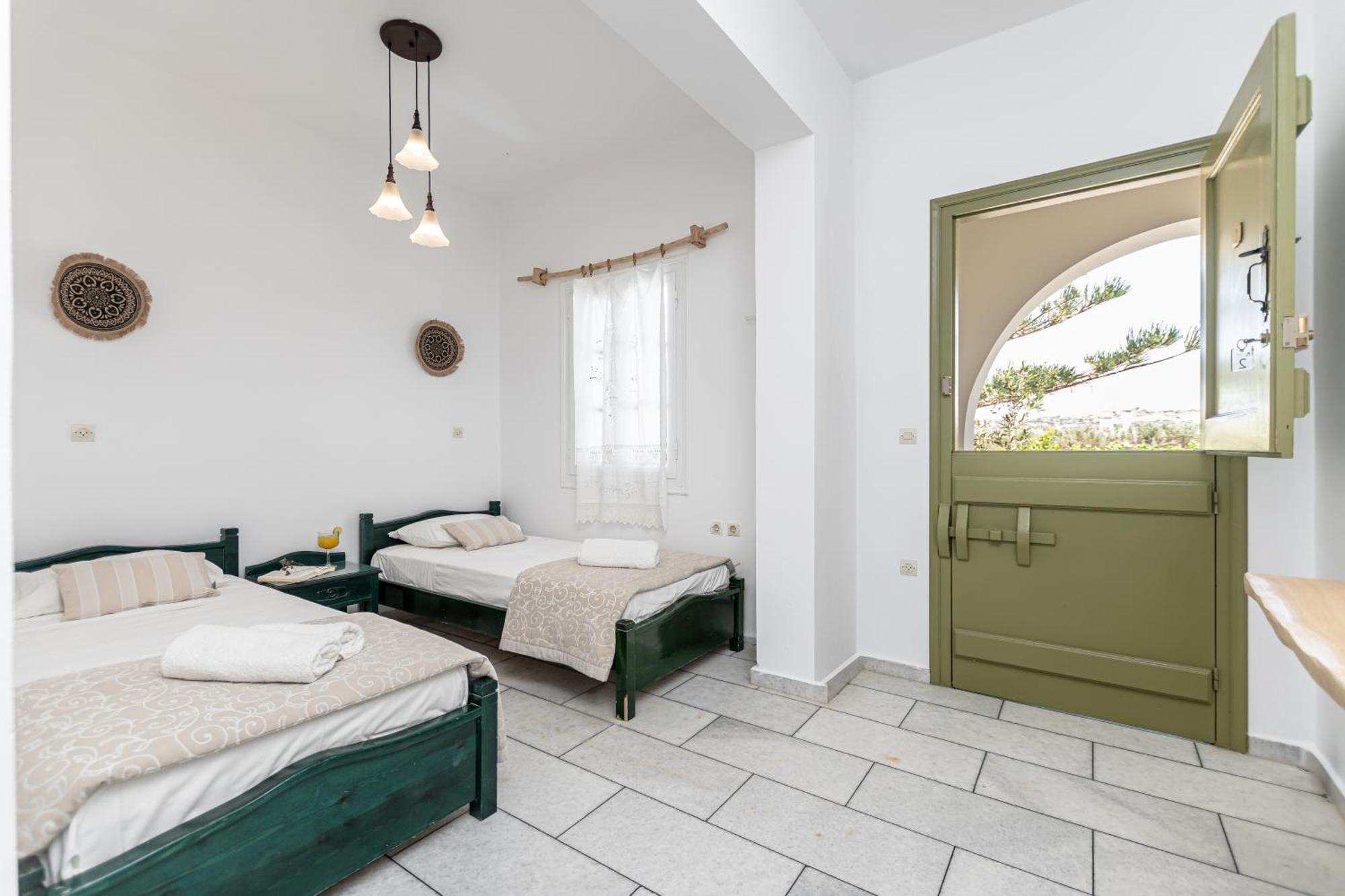 Studios Vrettos Beachfront Hotel Pláka Zewnętrze zdjęcie