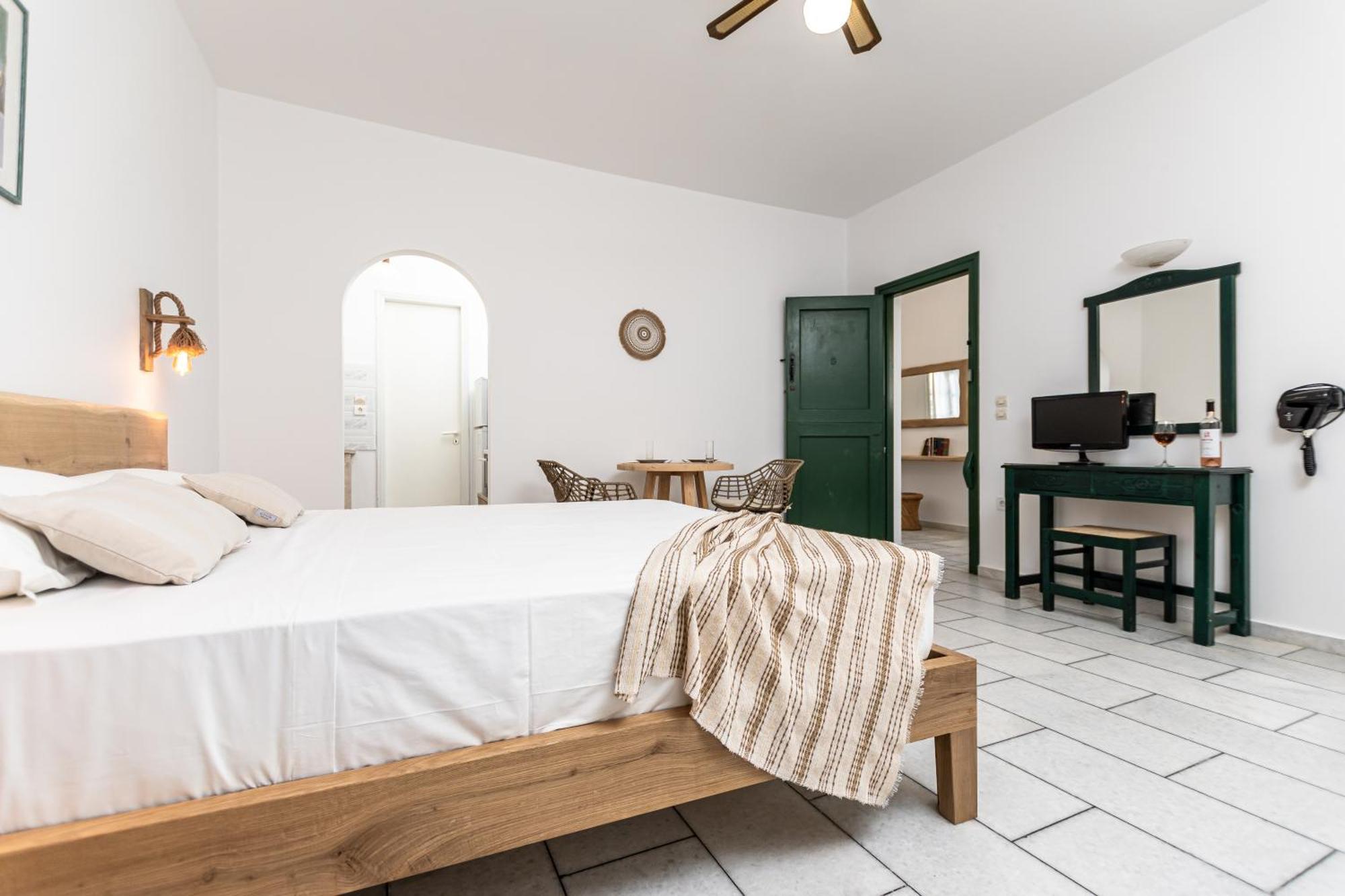 Studios Vrettos Beachfront Hotel Pláka Zewnętrze zdjęcie